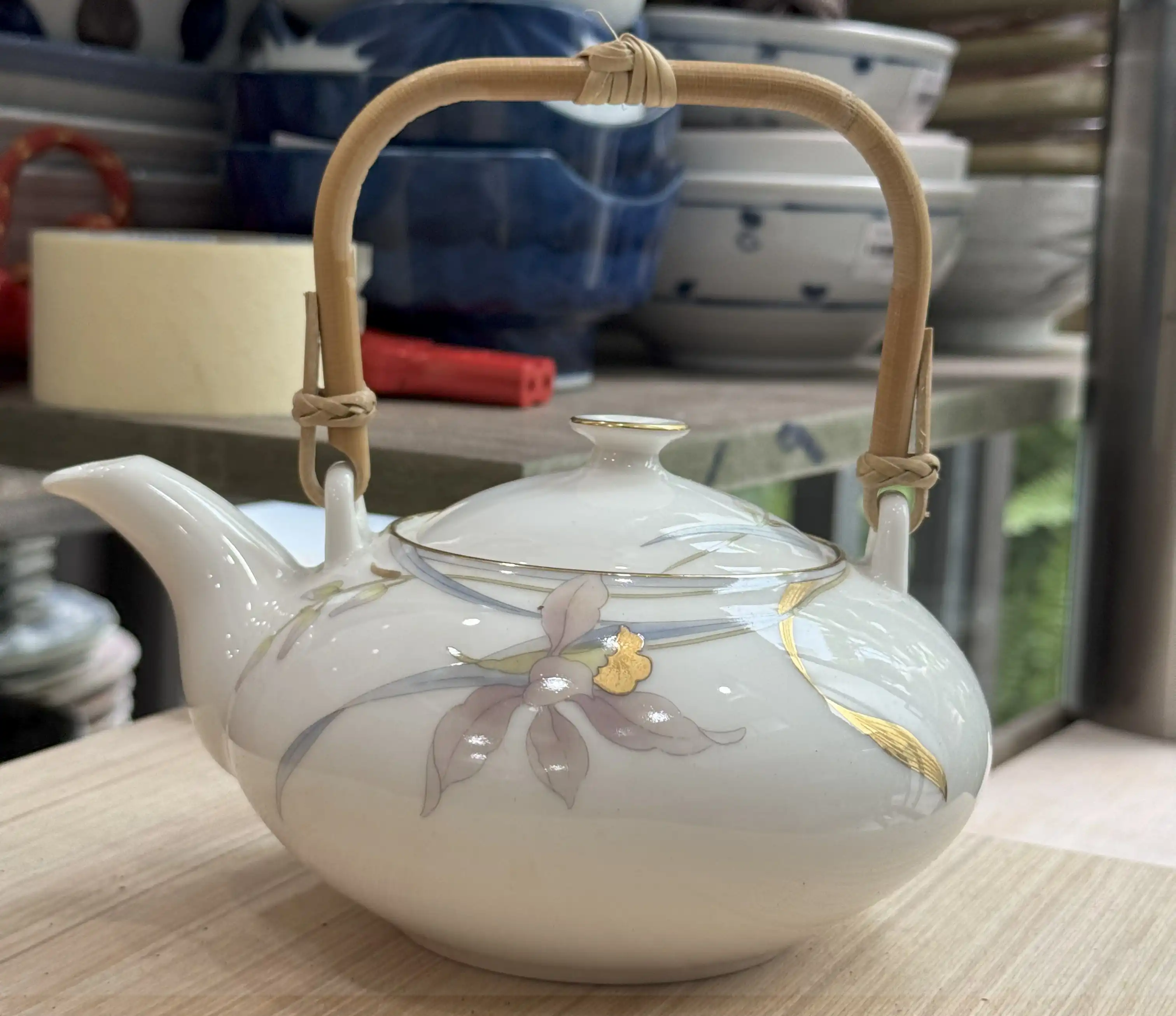 Bộ ấm và tách trà Hoya China